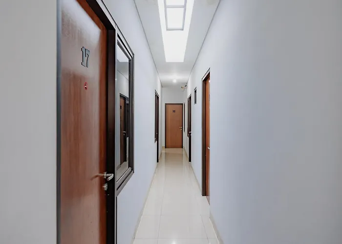Urbanview Hotel Pasar Baru Jakarta by RedDoorz
